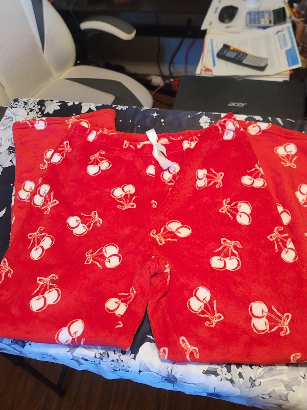 No Comment Red Cherry Print Pajama Pants Size Large